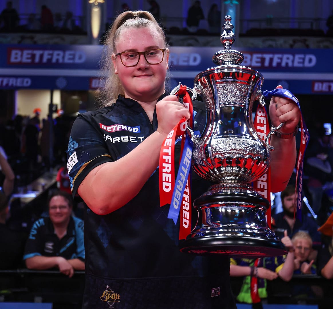 Greaves claims third Women’s World Matchplay title