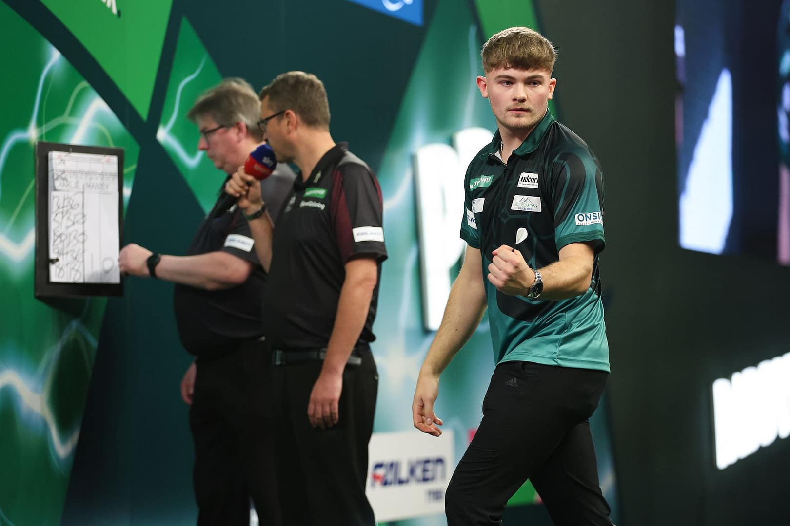 Manby & Van Schie clinch European Tour debuts in Wigan